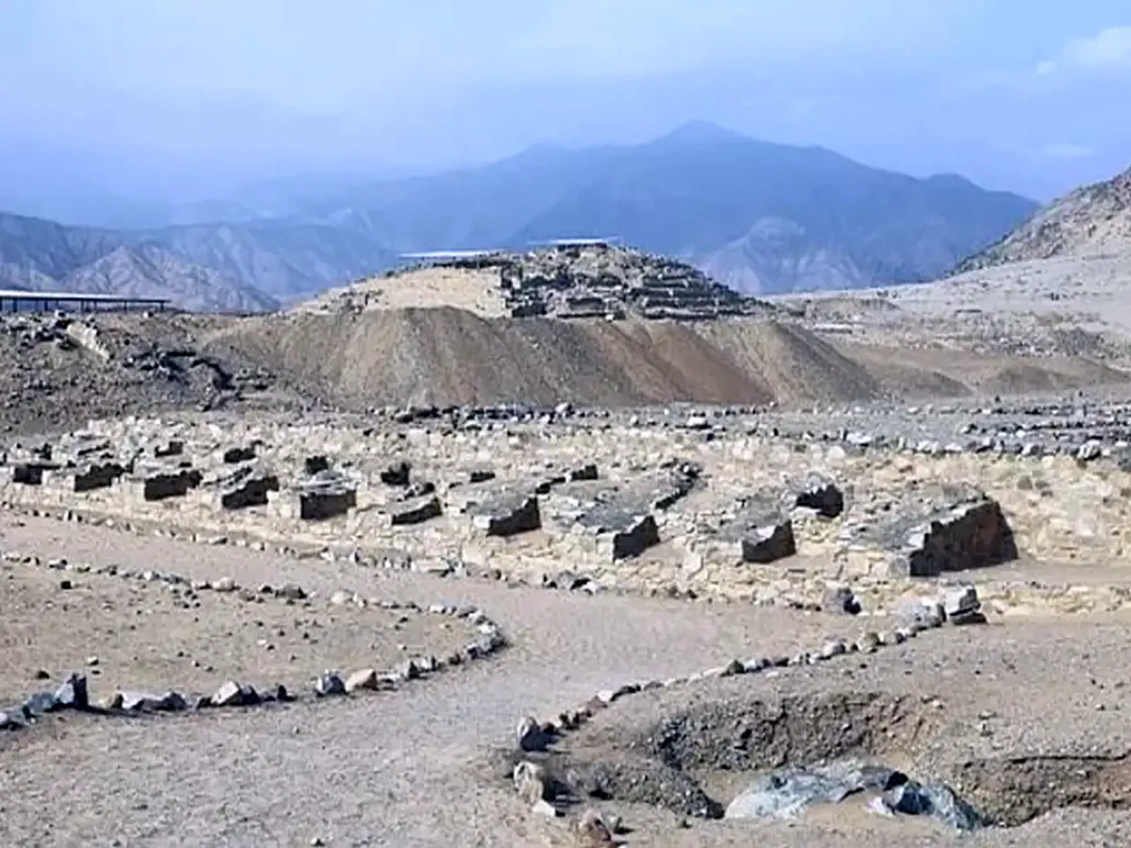 Caral antigua Ciudad Peru.webp