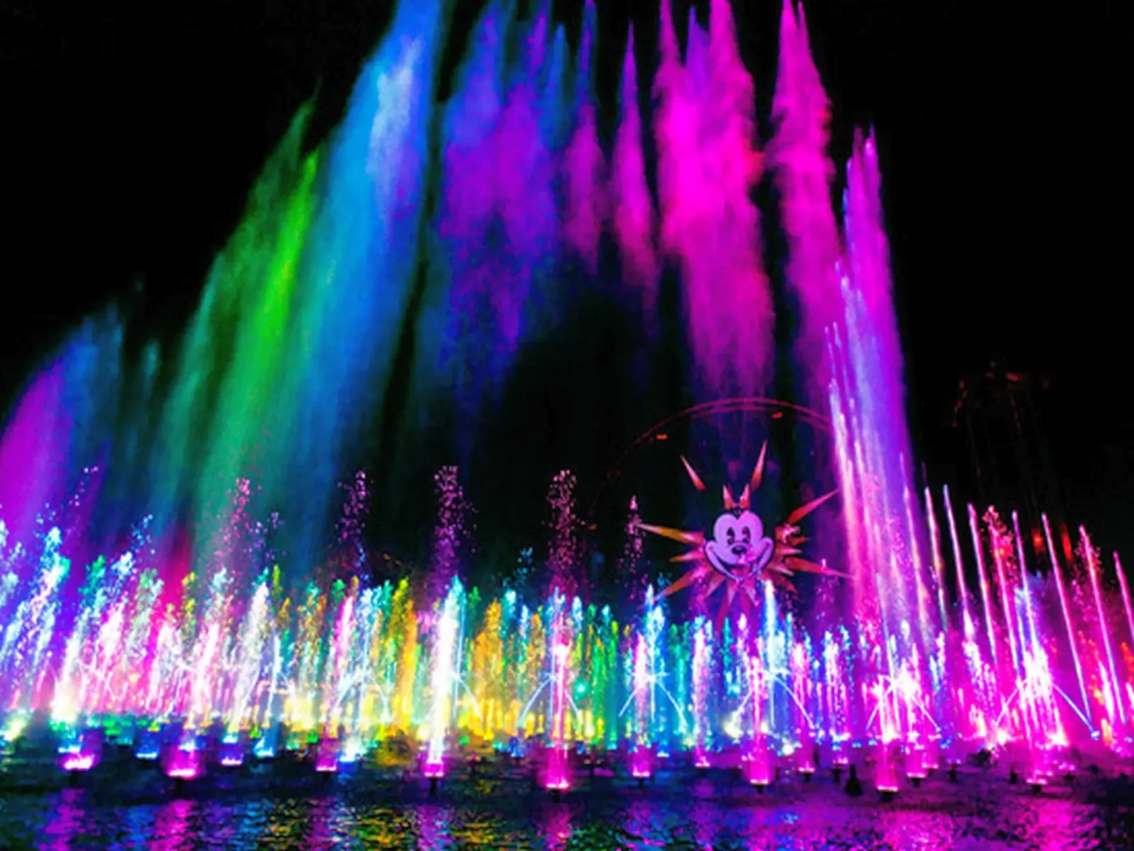 Fuente de parque de las aguas Lima Perú 9.webp