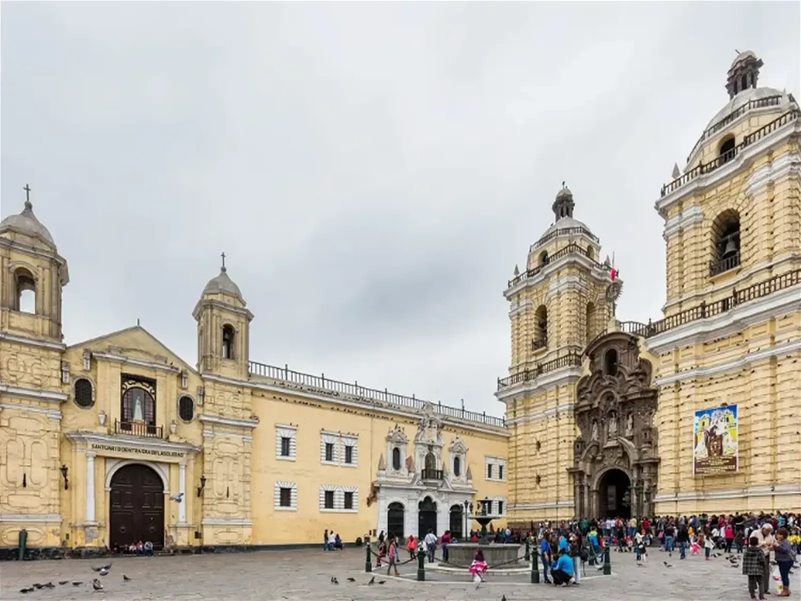 basilica-y-convento-de-san-francisco-de-Lima- Perú.webp