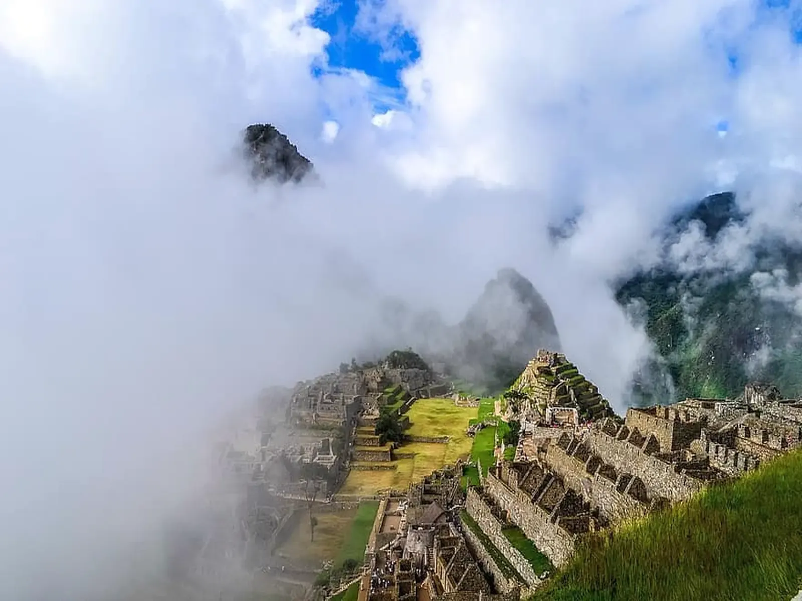 peru-machu-picchu-inca-ancient-archaeological-ruins-world-heritage-site-unesco-south-america.webp