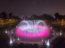 Fuente de parque de las aguas Lima Perú 10.webp