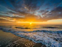 background-sky-sunset-sunrise-skyline_808699-8707.webp